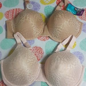 Vanity Fair size 40DD bras